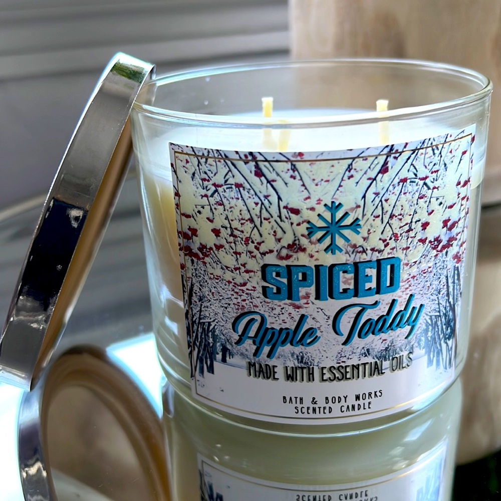 Spiced Apple Toddy candle by Bath and body works
